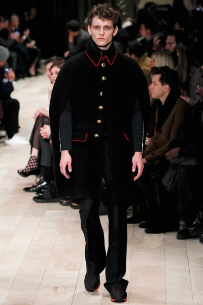 Look 5